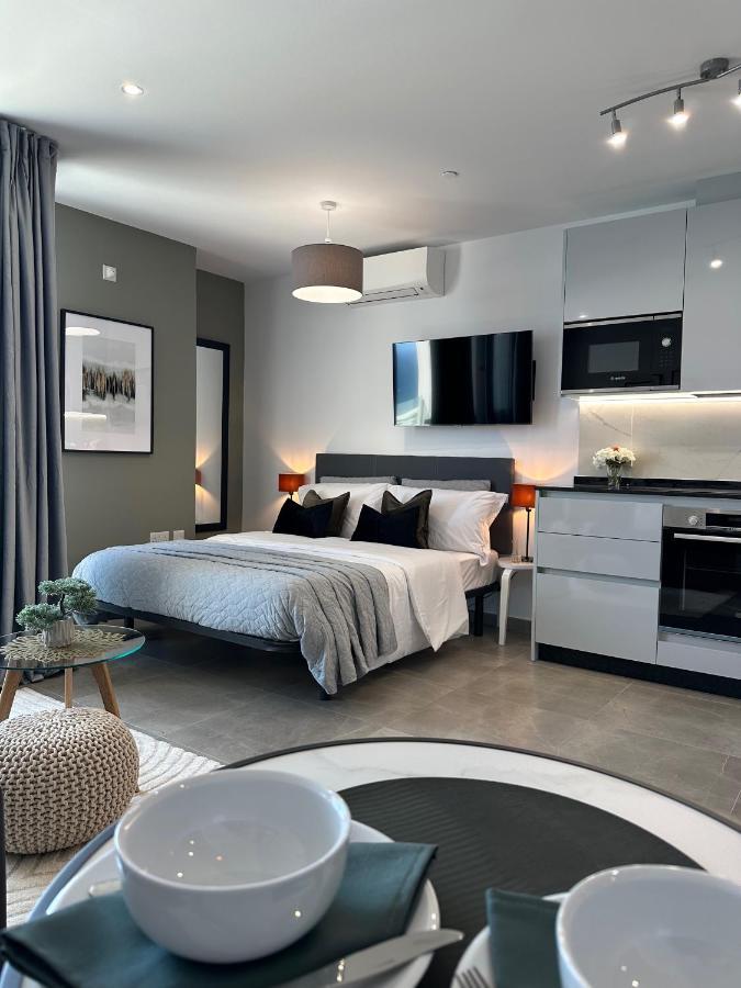 E1 Presidential Studios On High Floor With Stunning Sea Views Gibraltar Buitenkant foto
