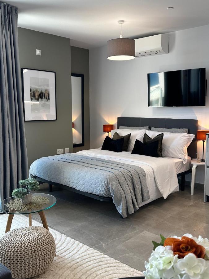 E1 Presidential Studios On High Floor With Stunning Sea Views Gibraltar Buitenkant foto