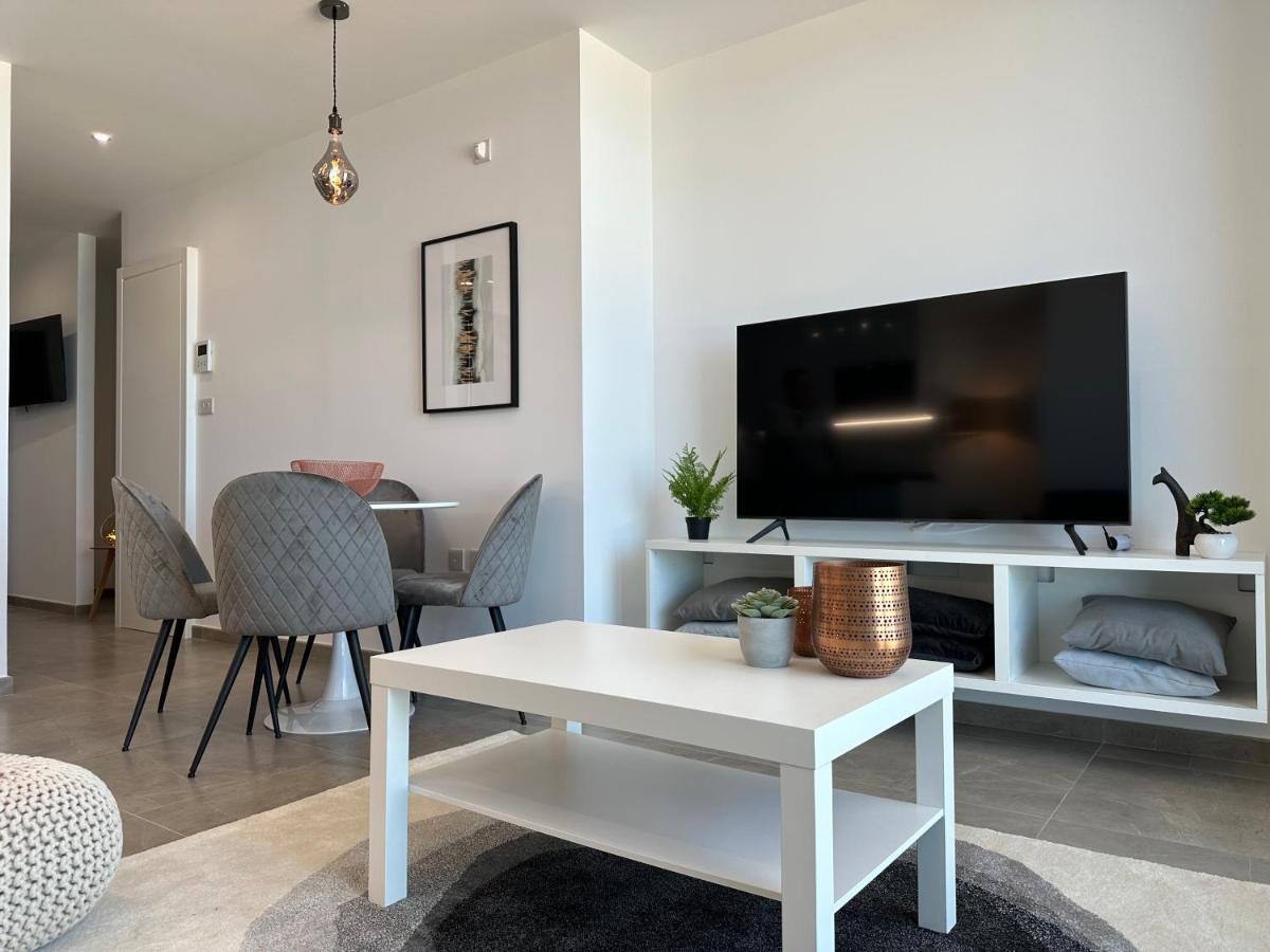 E1 Presidential Studios On High Floor With Stunning Sea Views Gibraltar Buitenkant foto